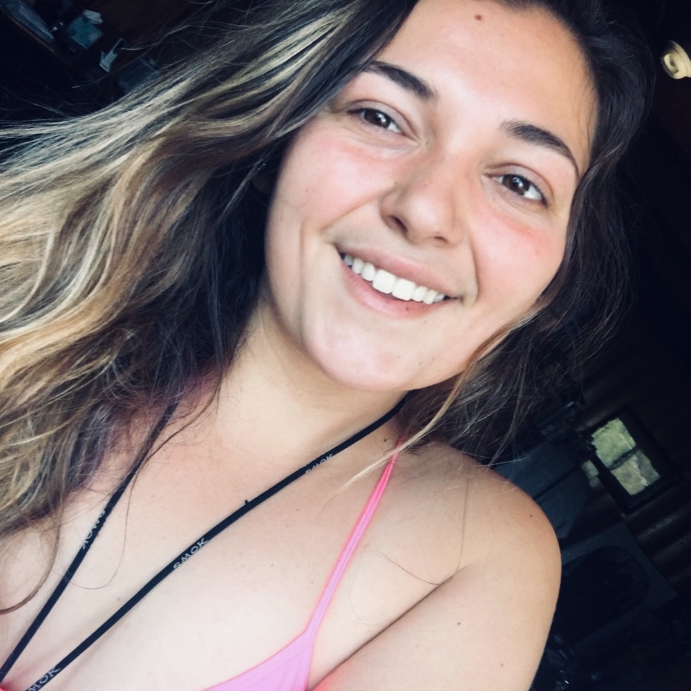 Meet your Posher, Alyssa